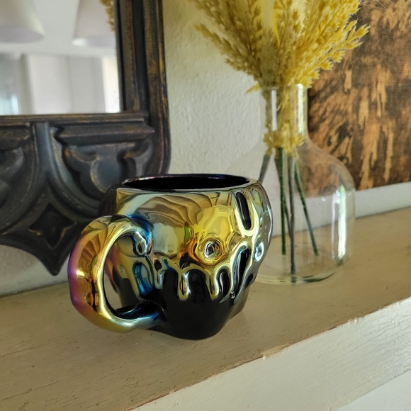 Disney's Evil Queen Poison Apple Mug from Snow White - Picture 4 of 10